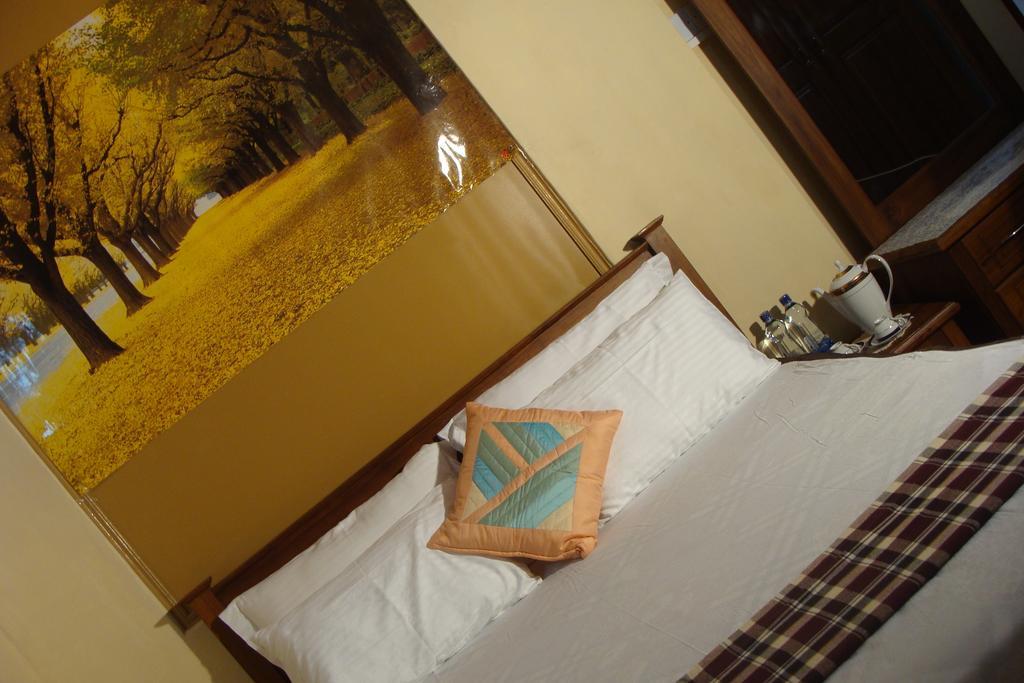 Sugandi Inn Kochchikade ภายนอก รูปภาพ