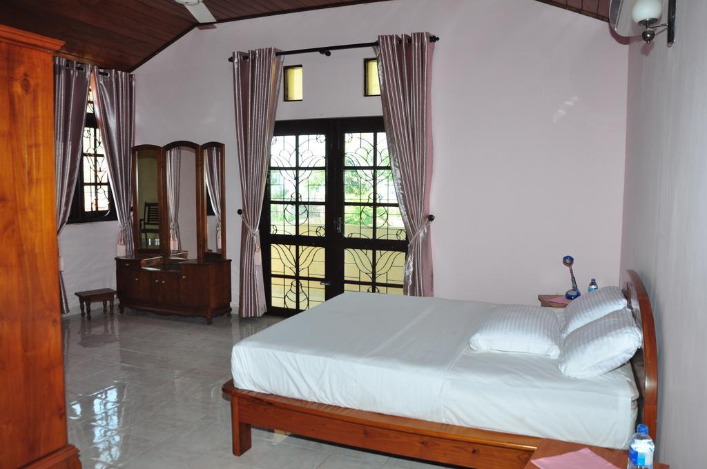 Sugandi Inn Kochchikade ภายนอก รูปภาพ