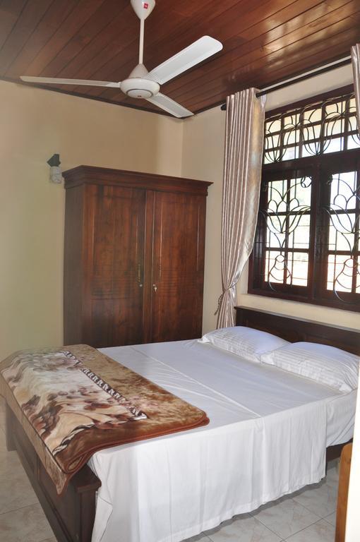 Sugandi Inn Kochchikade ภายนอก รูปภาพ