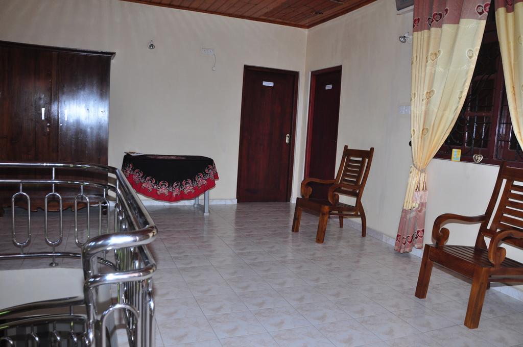 Sugandi Inn Kochchikade ภายนอก รูปภาพ