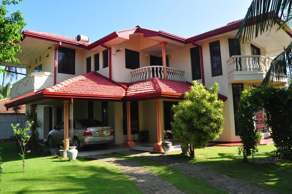 Sugandi Inn Kochchikade ภายนอก รูปภาพ