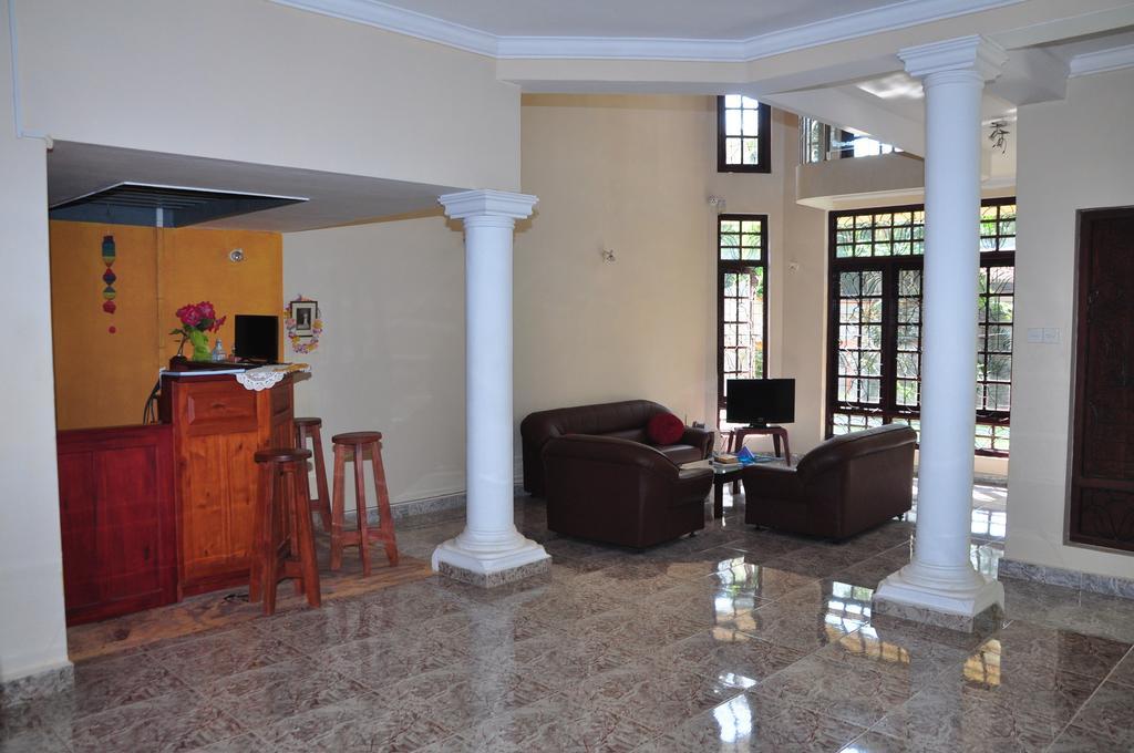 Sugandi Inn Kochchikade ภายนอก รูปภาพ