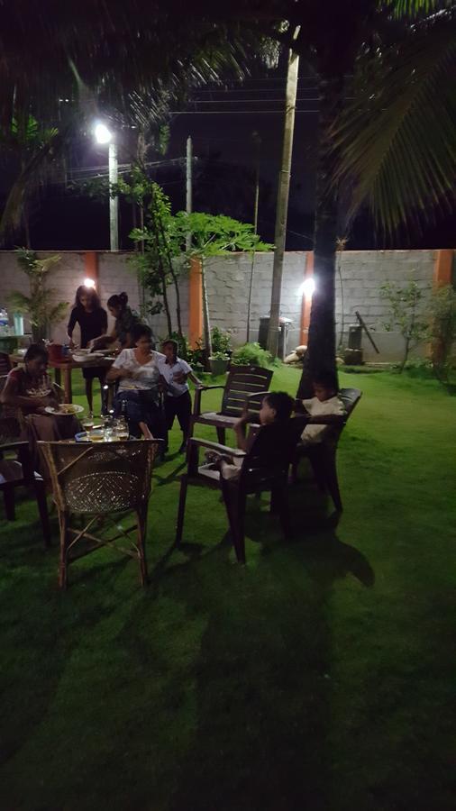 Sugandi Inn Kochchikade ภายนอก รูปภาพ