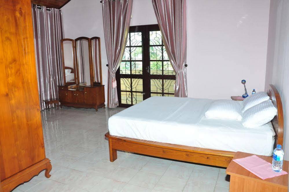Sugandi Inn Kochchikade ภายนอก รูปภาพ