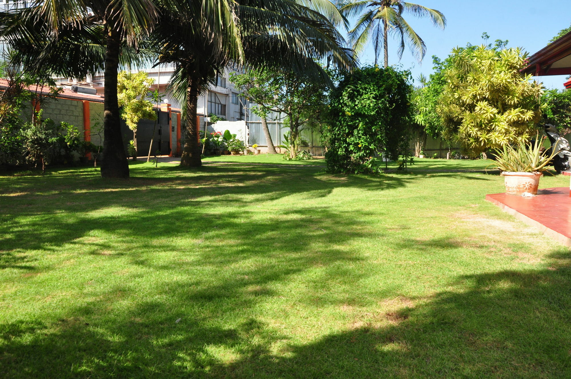 Sugandi Inn Kochchikade ภายนอก รูปภาพ