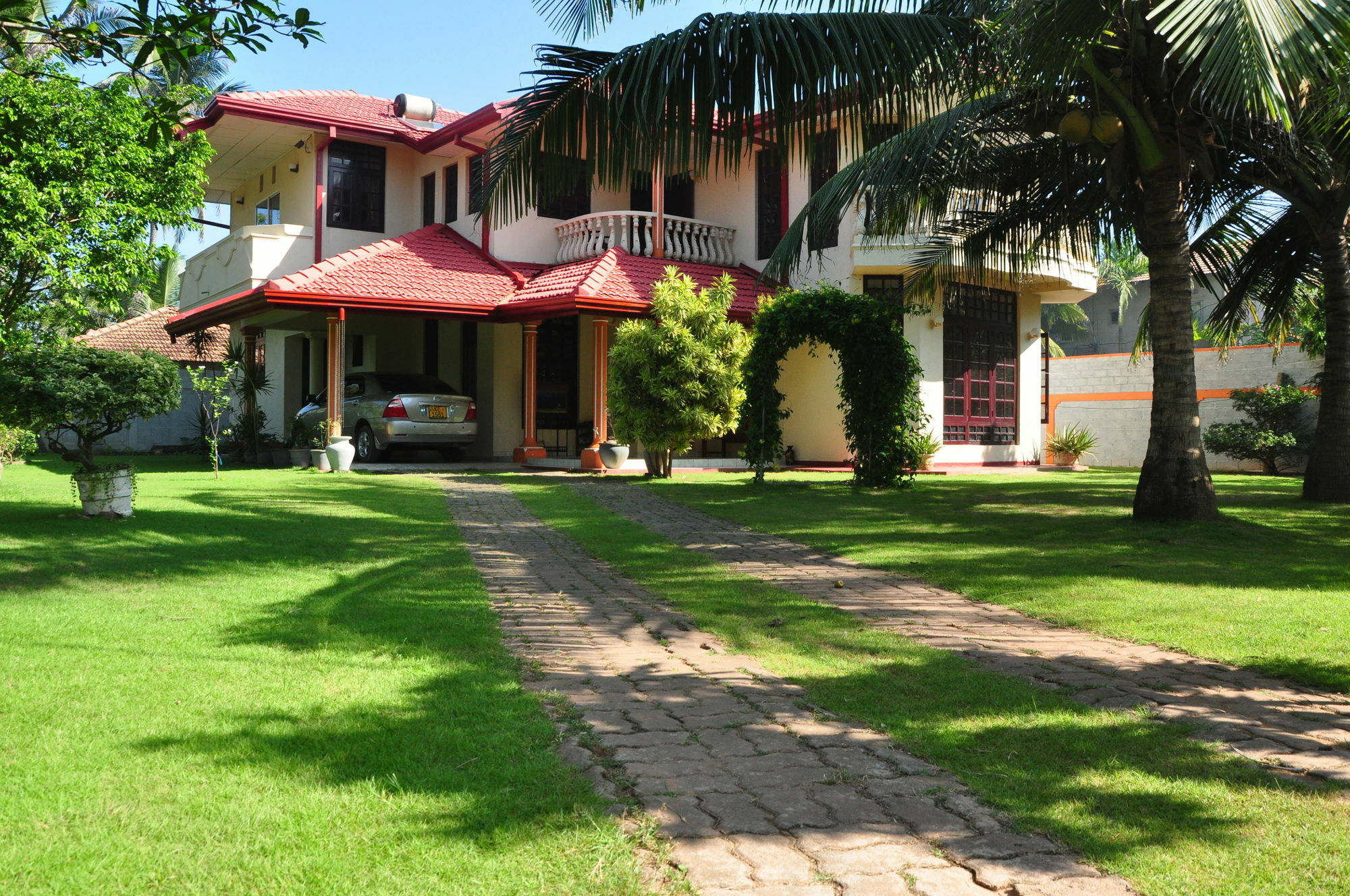 Sugandi Inn Kochchikade ภายนอก รูปภาพ